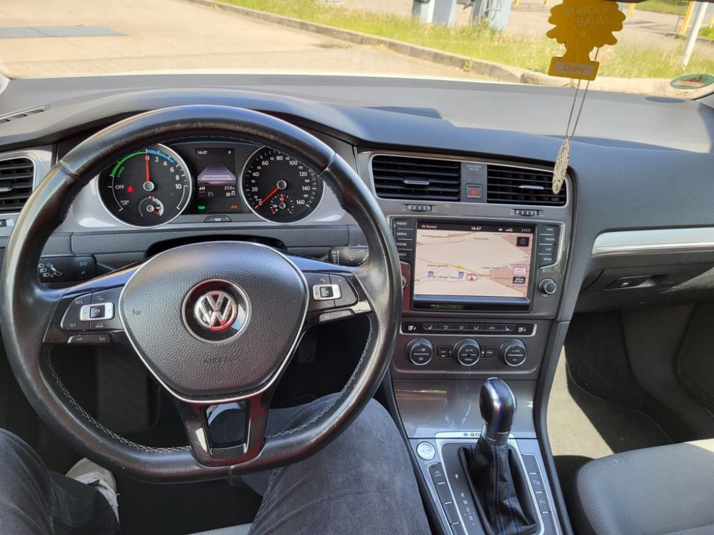 Volkswagen Golf VII Lim. e- voll elektrisch neu tüv 2014/5