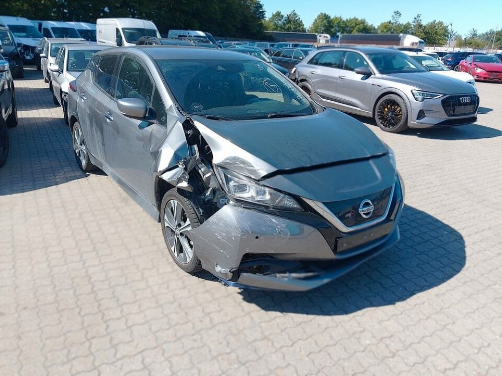 Nissan Leaf  2020/12