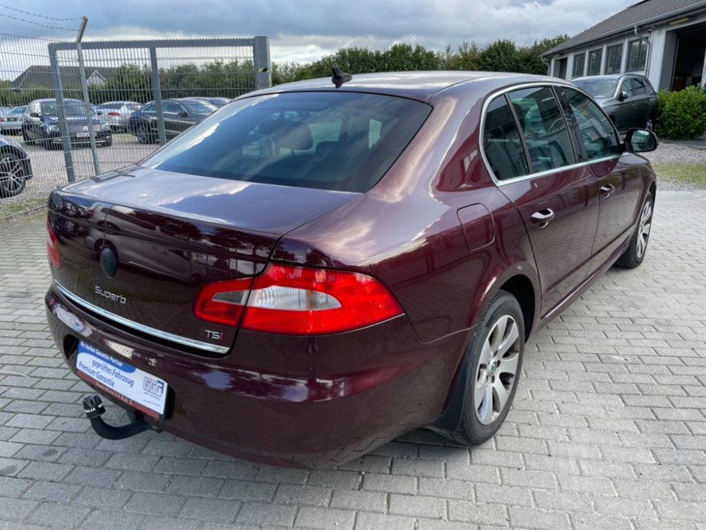 Skoda Superb Ambition 1,8 TSI Standheizung Park-Assist 2010/2