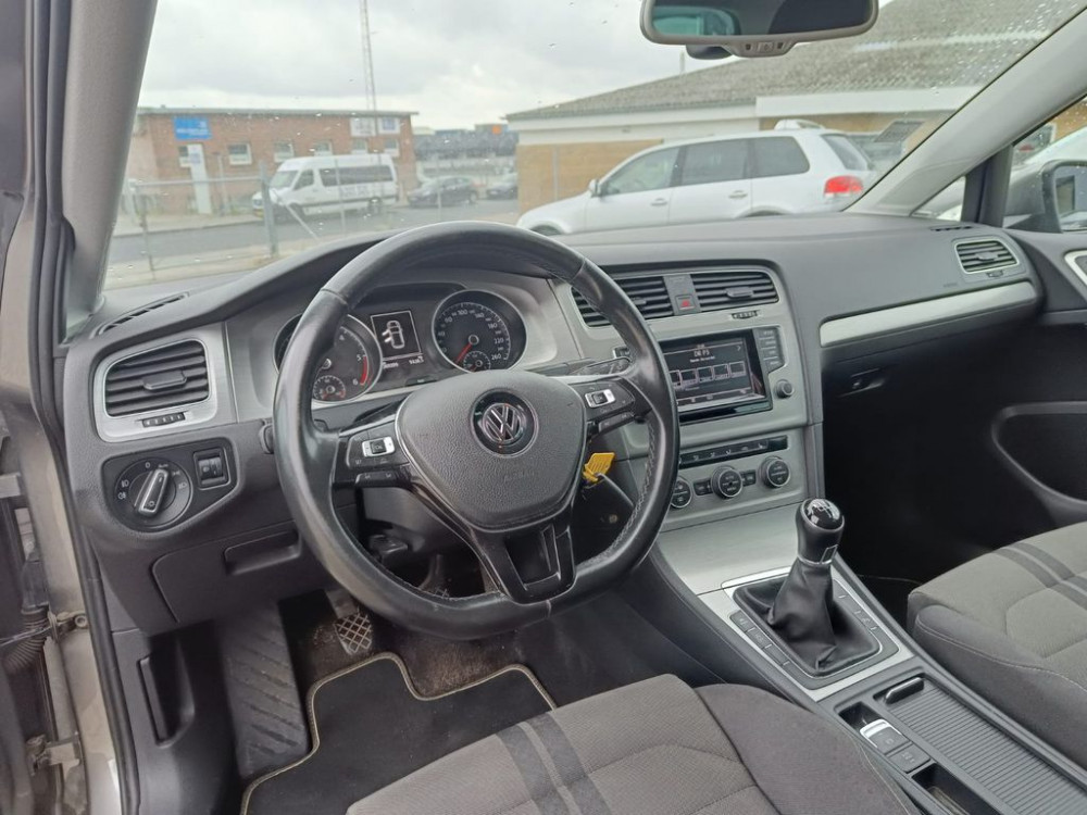 Volkswagen Golf VII LIMO R-LINE 150PS LKW 2015/2