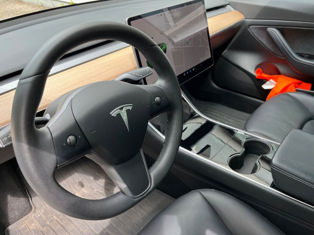 Tesla Model 3 RWD 53KW Navi Kamera Auto Pilot 8x Alu 2020/7
