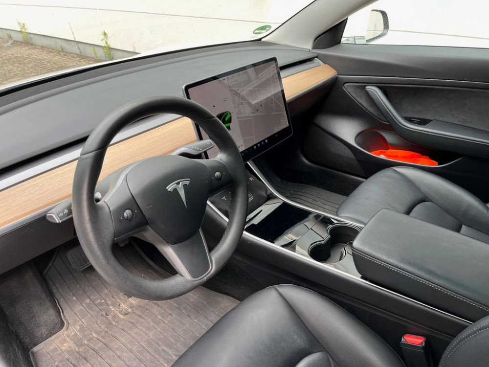 Tesla Model 3 RWD 53KW Navi Kamera Auto Pilot 8x Alu 2020/7