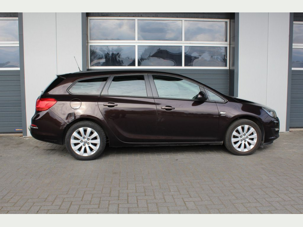 Opel Astra J Sports Tourer Active 2013/12