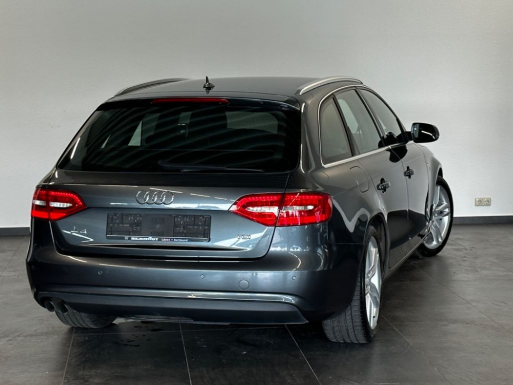 Audi A4 2.0TDI S line Sportp./ plus*1.Hd*SCHECKHEFT 2012/4