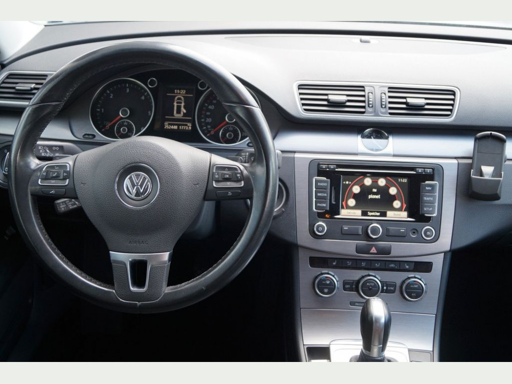 Volkswagen Passat Variant 2.0Tdi DSG/Navi/Kamera/PDC/SHZ 2014/7