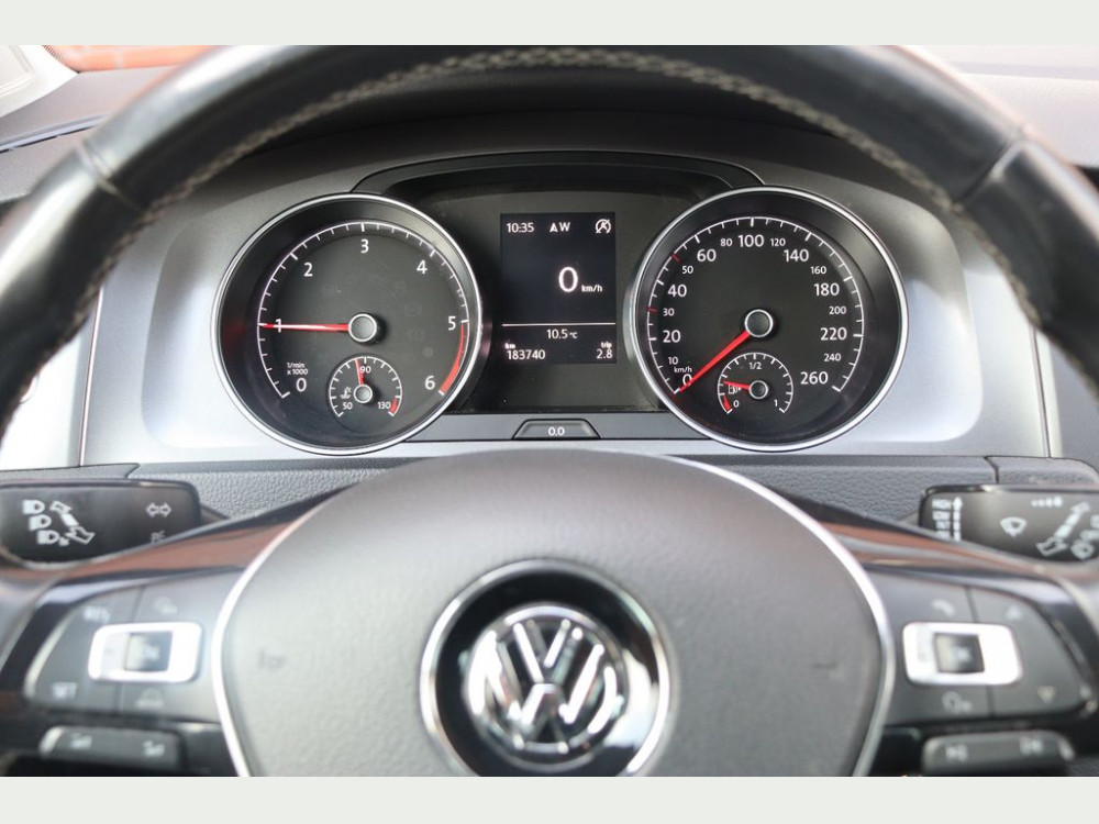 Volkswagen Golf VII Variant 1.6 TDI BMT Sitzheizung Navi 2015/10