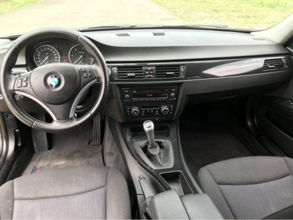 BMW 318 d Touring Klimaautomatik*Sitzheizung*PDC*Tem 2010/4