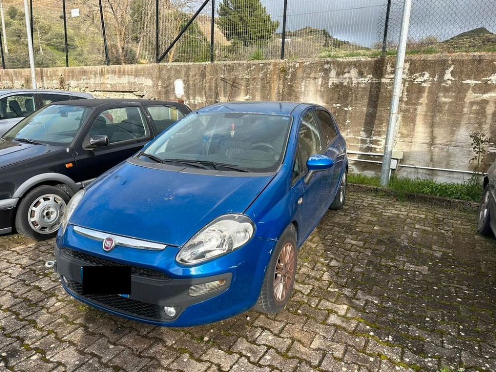 Fiat Fiat Grande Punto Grande Punto MOTORE ROTTO 1.3 2011/2