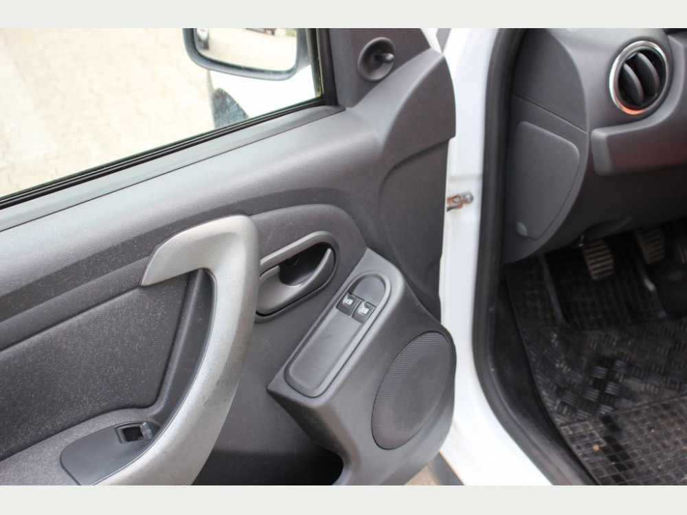 Dacia Duster 1.6 16V 105 # Klima # AHK # TÜV NEU! 2015/7