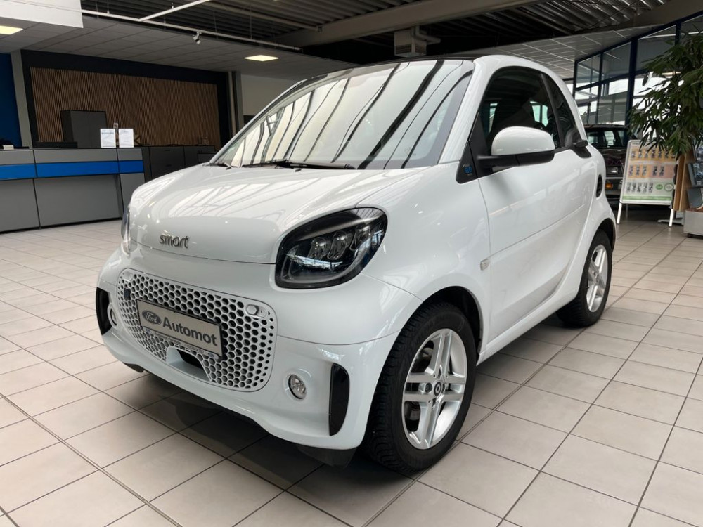 Smart fortwo coupe EQ passion Exclusive 60KW*LED 2021/2