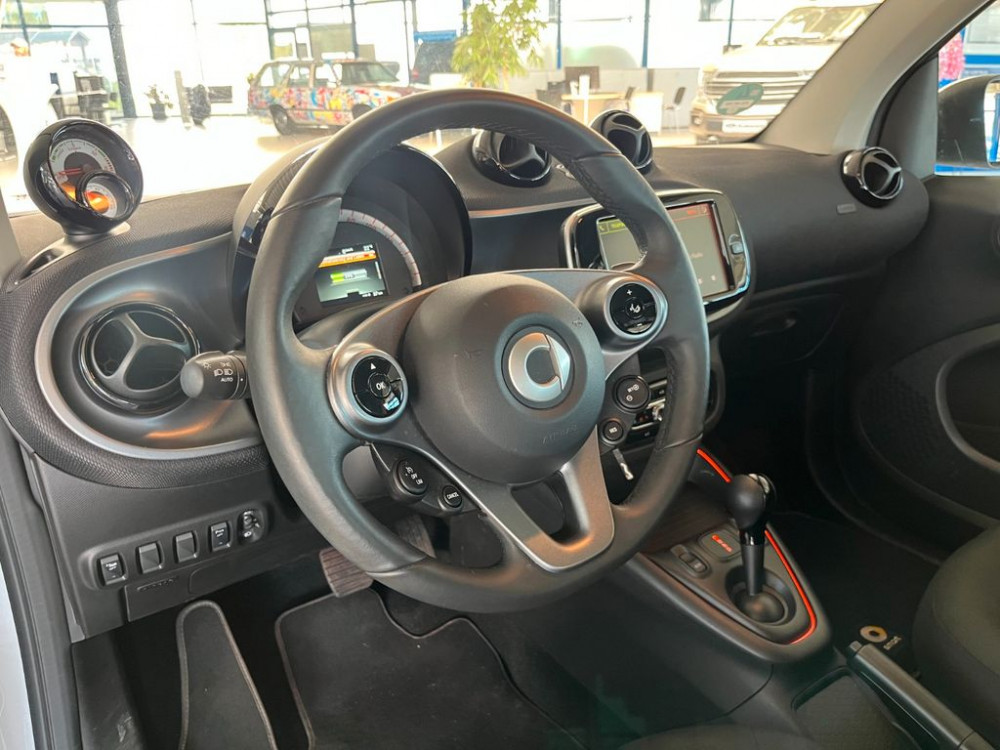 Smart fortwo coupe EQ passion Exclusive 60KW*LED 2021/2