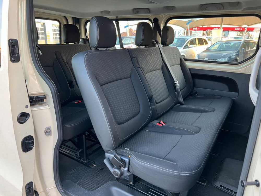 Opel Vivaro B Kombi L2H1 *9-Sitzer+Klima+Komfort-PDC* 2018/9
