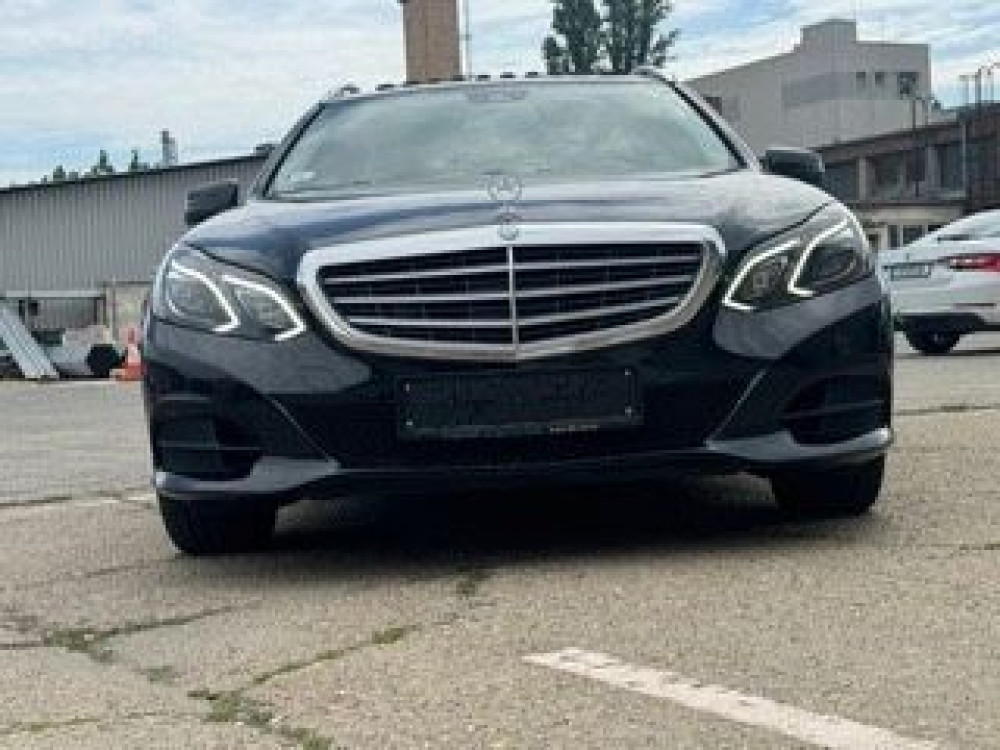 Mercedes-Benz E 220  -Klasse T-Modell  220 BlueTec 2016/2