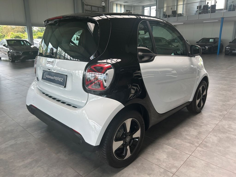 Smart ForTwo EQ Exclusive 22 kW-LED-KAMERA-SITZHEIZ. 2023/1