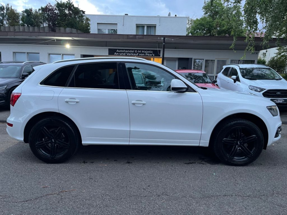 Audi Q5 2.0 TDI  QUATTRO S Line /PANORAMA/XENON 2011/10