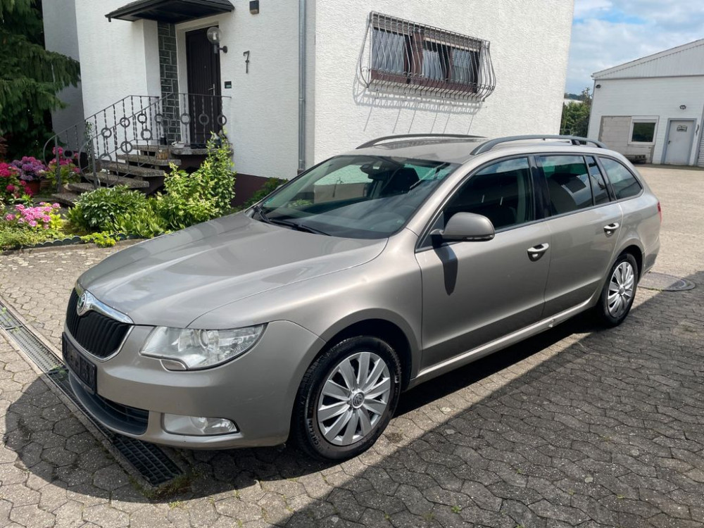 Skoda Superb Combi Comfort 103Kw 2010/7