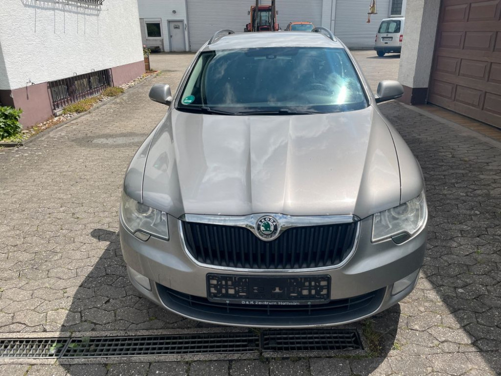 Skoda Superb Combi Comfort 103Kw 2010/7