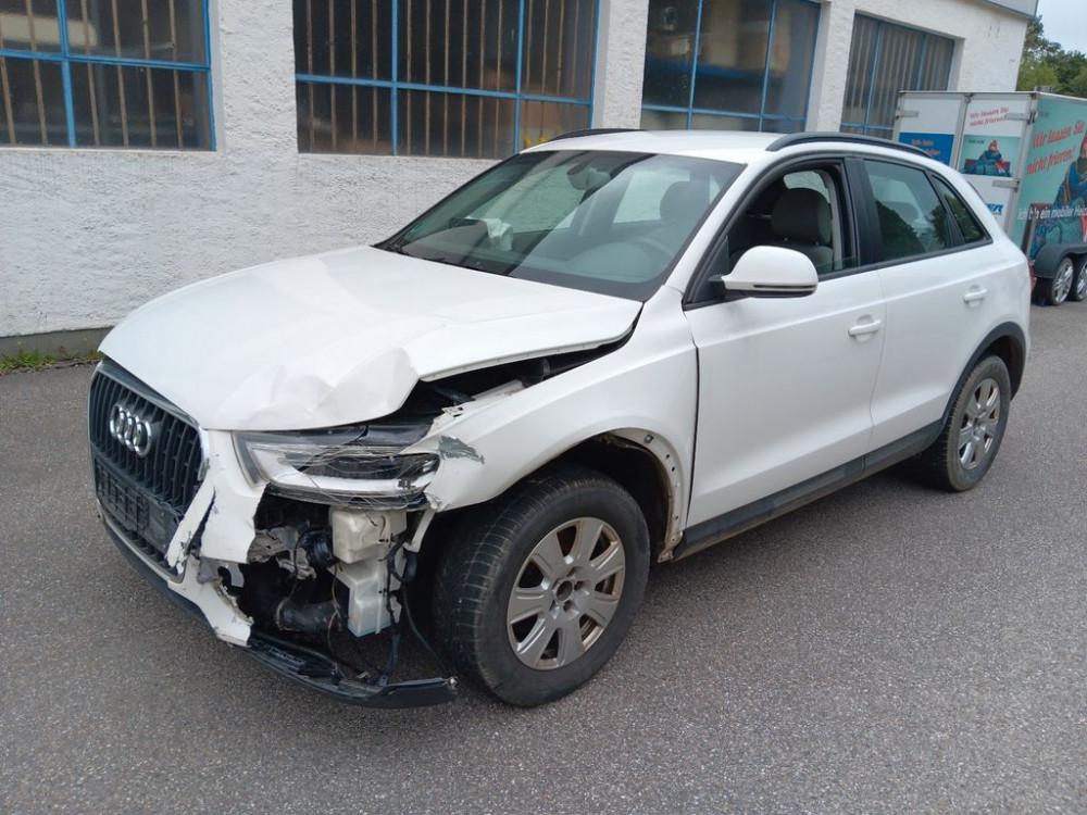 Audi Q3 2.0 TDI*XENON*WENIG KM*ALU*EURO 5* 2015/1