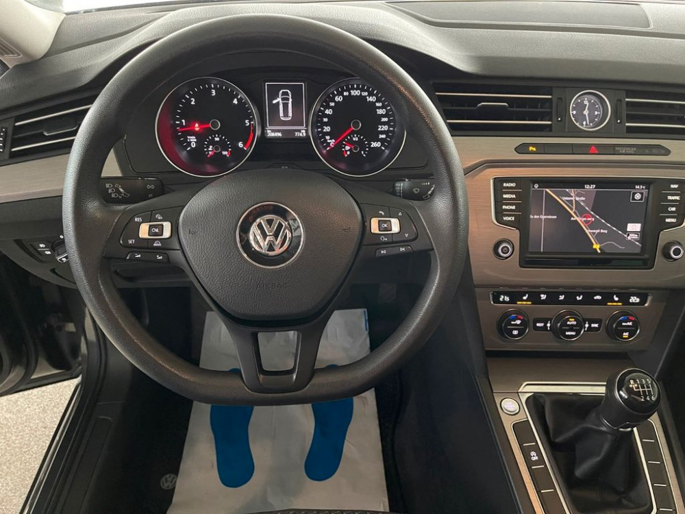 Volkswagen Passat Variant 1.6 TDI BMT/Navi/AHK/Sitzhzg/Temp 2017/5