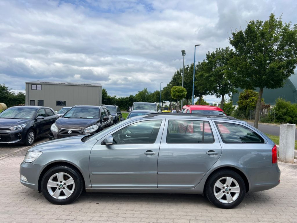 Skoda Octavia 1.6 TDI Elegance Combi 2012/4