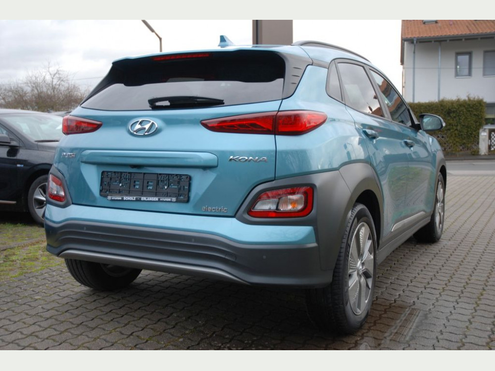 Hyundai KONA ELEKTRO 150kW Style  Navi- Assistpaket 2020/9