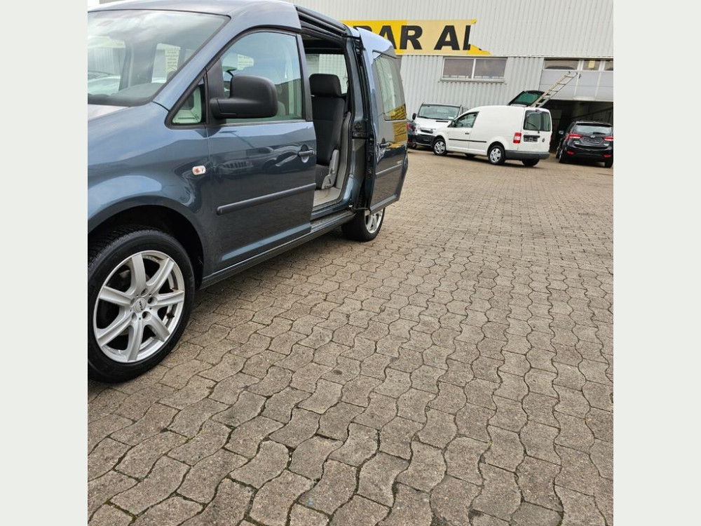 Volkswagen Caddy 2,0i GAS Team TÜV 4.25 SITZH AHK KLIMAANLA 2011/10