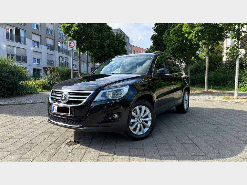 Volkswagen Tiguan 2.0 TDI Team Sport/Xenon/SHZ/AHK/Park As 2011/1