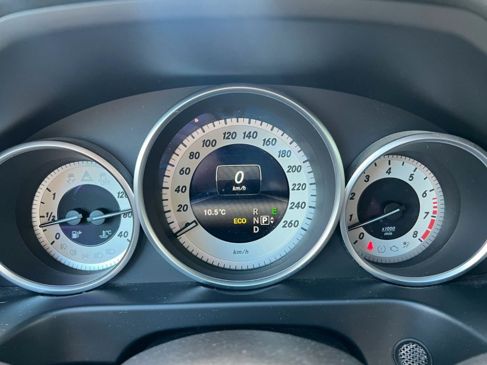 Mercedes-Benz E 200 CGI Bluefficiency Bluetooth Tempomat 2015/9