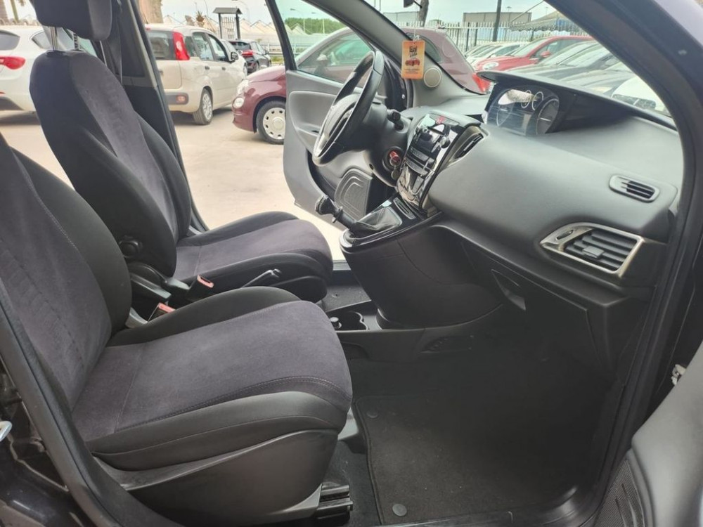 Lancia Lancia Ypsilon 0.9 TwinAir 85 CV 5 porte Metano 2013/9