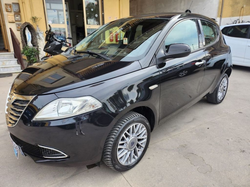 Lancia Lancia Ypsilon 0.9 TwinAir 85 CV 5 porte Metano 2013/9