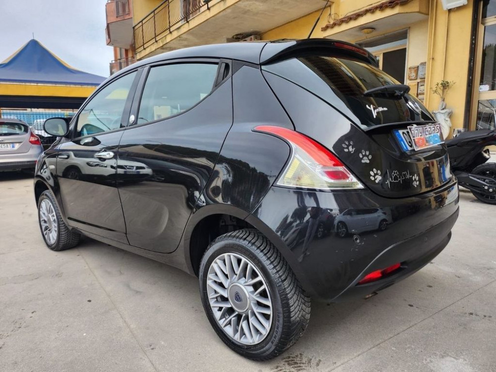 Lancia Lancia Ypsilon 0.9 TwinAir 85 CV 5 porte Metano 2013/9