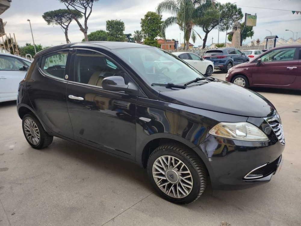 Lancia Lancia Ypsilon 0.9 TwinAir 85 CV 5 porte Metano 2013/9