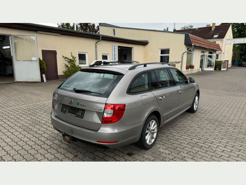 Skoda Superb Combi Active 2013/12