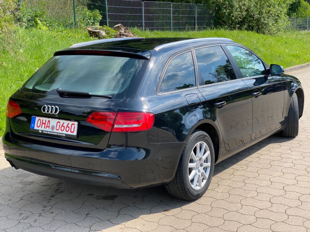 Audi A4 Avant 2,0TDI Attraction abn. AHK+PDC+Alu !!! 2013/2