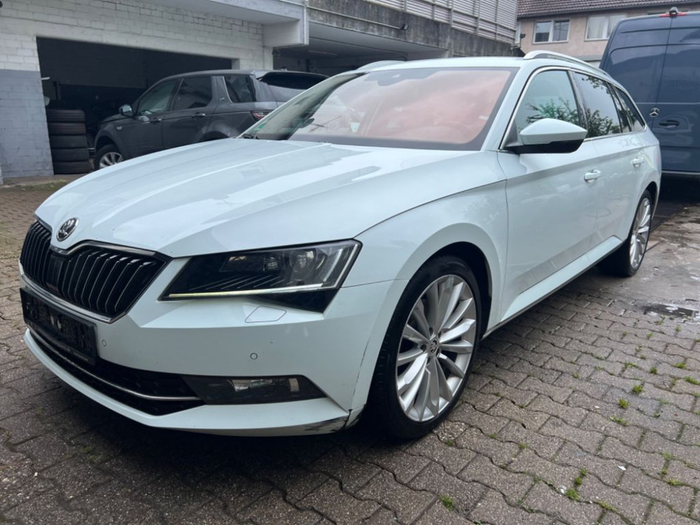 Skoda Superb 2.0 TDI DSG Combi Navi Touch LED 2015/11