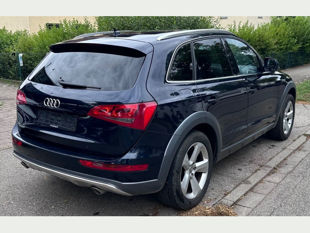 Audi Q5 3.0 TDI quattro Autmatik/B&O/AHK/Optik Paket 2011/2