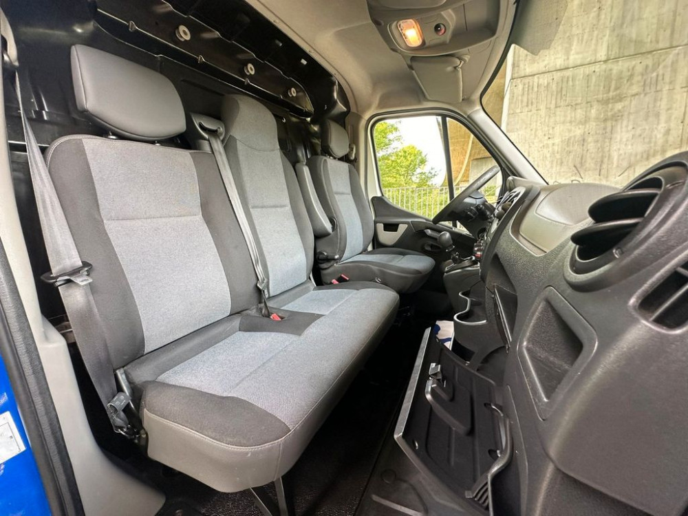 Renault MASTER KLIMA PDC REGALSYSTEM AHK BIS 2500 KG 2016/4