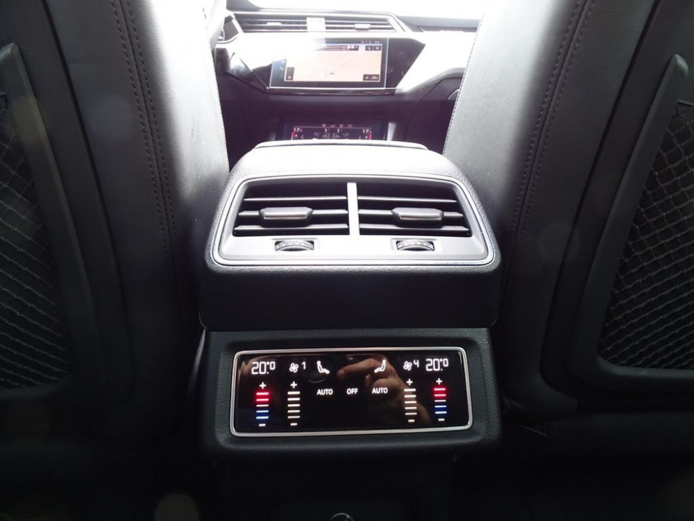 Audi e-tron E-tron 50 quattro Launch edition 71 kWh|S 2020/6