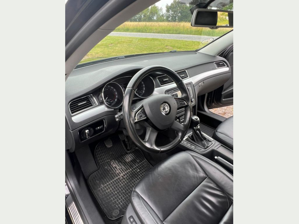 Skoda Superb Combi Elegance 2013/8