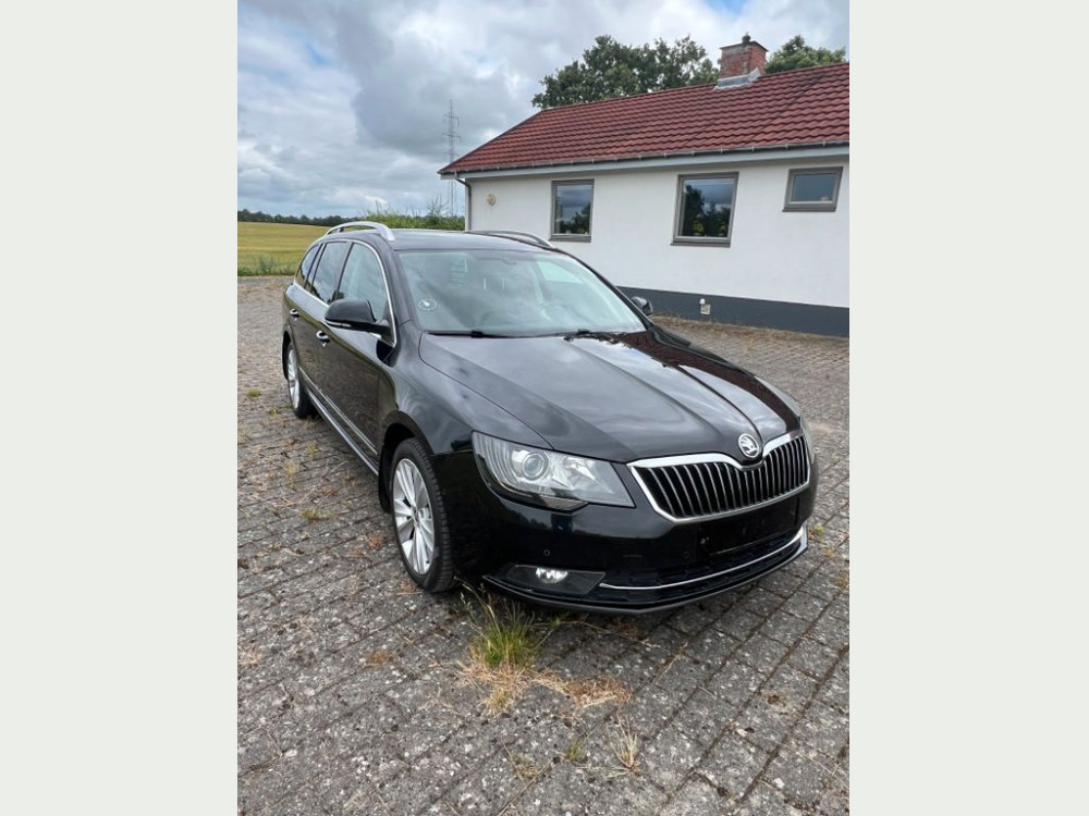 Skoda Superb Combi Elegance 2013/8