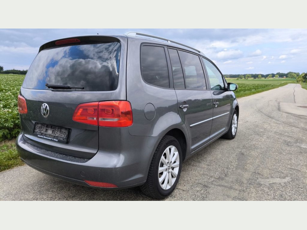 Volkswagen Touran Highline2.0 TDI DSG Tüv09/2025 2010/10