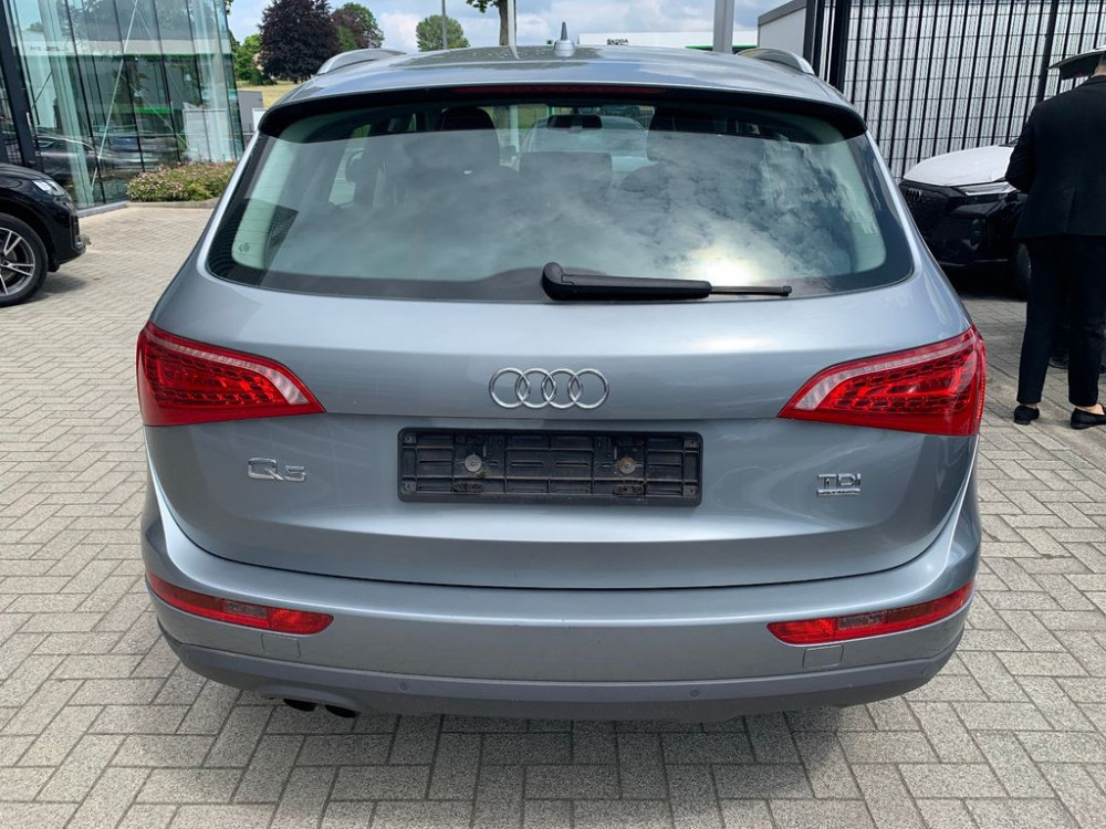 Audi Q5 2.0 TDI quattro Klimaautomatik Navi Alus Eur5 2011/5