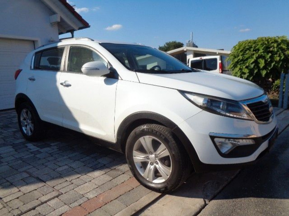 Kia Sportage Vision 2WD, 2. Hd, Alu, Shz, HU 4/25 2011/9