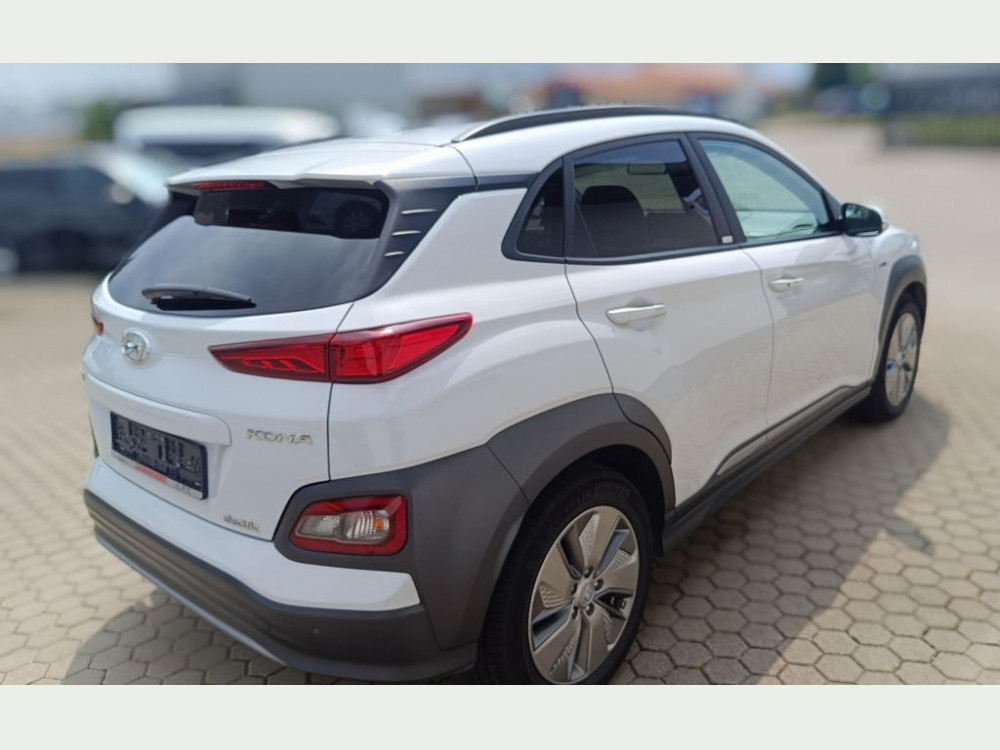 Hyundai Kona Style Plus Elektro 64kWh Navi-AssistPaket 2021/4