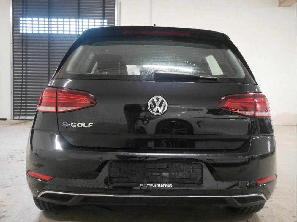 Volkswagen Golf VII Lim. e- ACC LED FRONT NAVI SHZ AUTO 2020/12