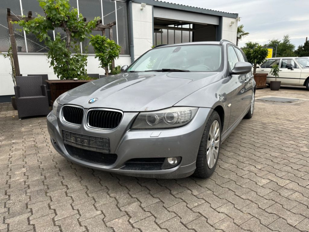 BMW 320 Baureihe 3 Touring d 2010/7