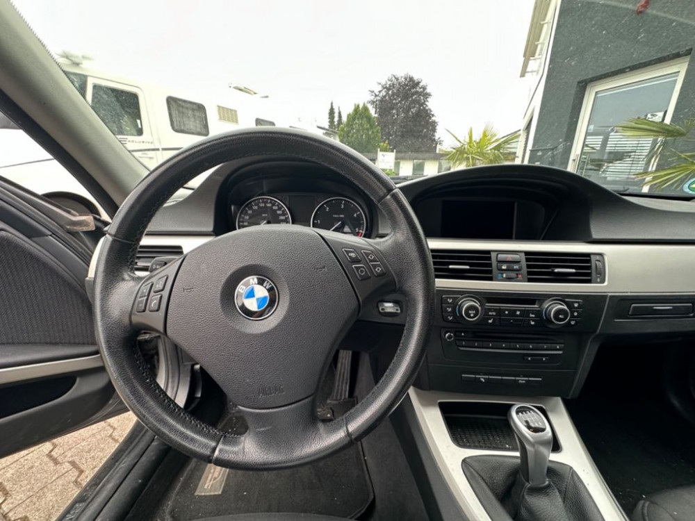 BMW 320 Baureihe 3 Touring d 2010/7