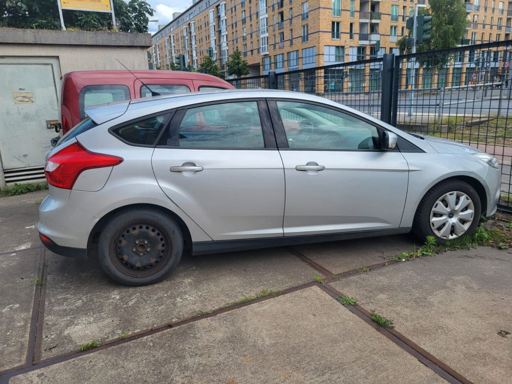 Ford Focus Lim. Trend 2012/3