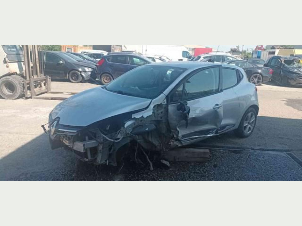 Renault RENAULT Clio 1.5 DCI INCIDENTATA 2016/5