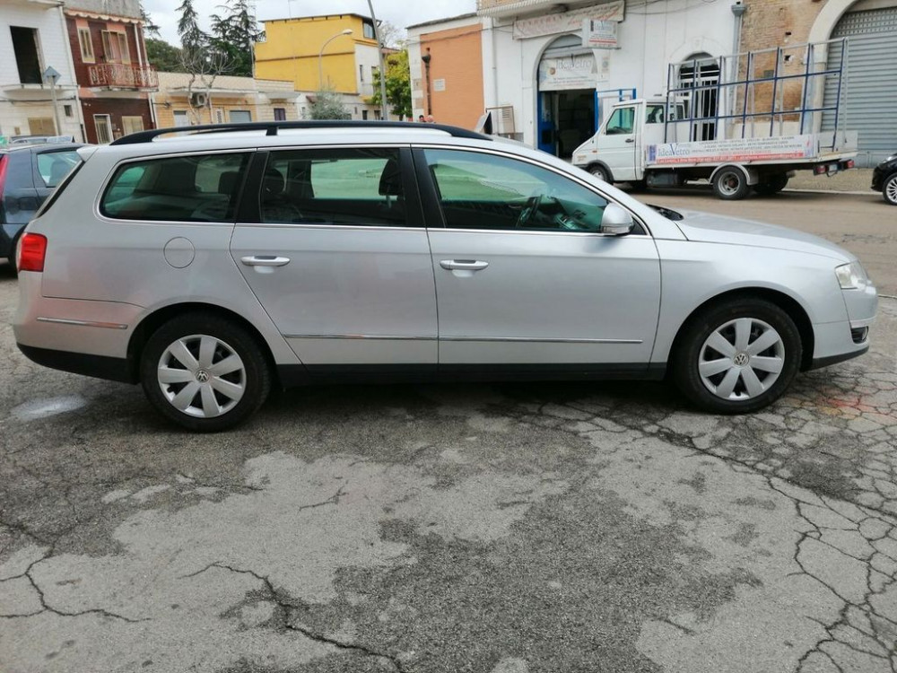 Volkswagen Volkswagen Passat 2.0 TDI DPF Var. DSG Comfortli 2010/9